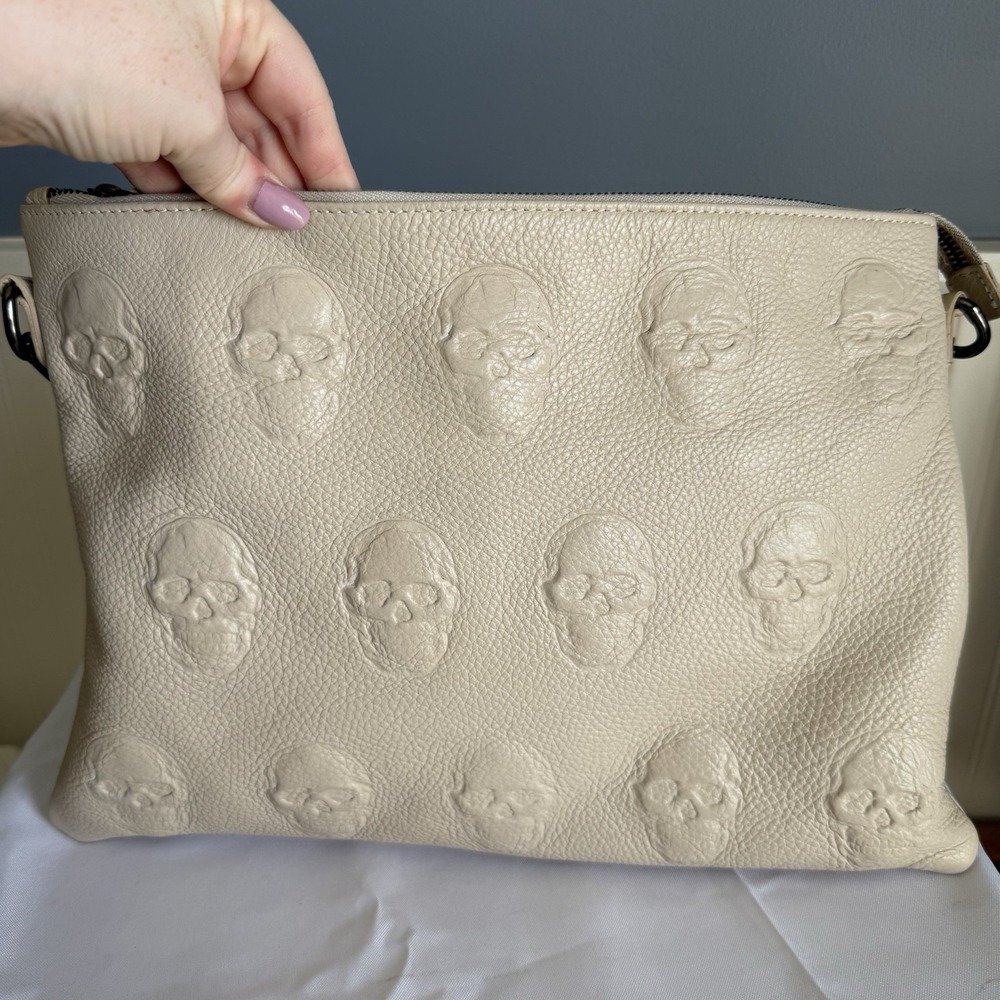 IO Pelle Leather Cream Beige Skull Crossbody Handbag Embossed 3D Pouch Purse Bag